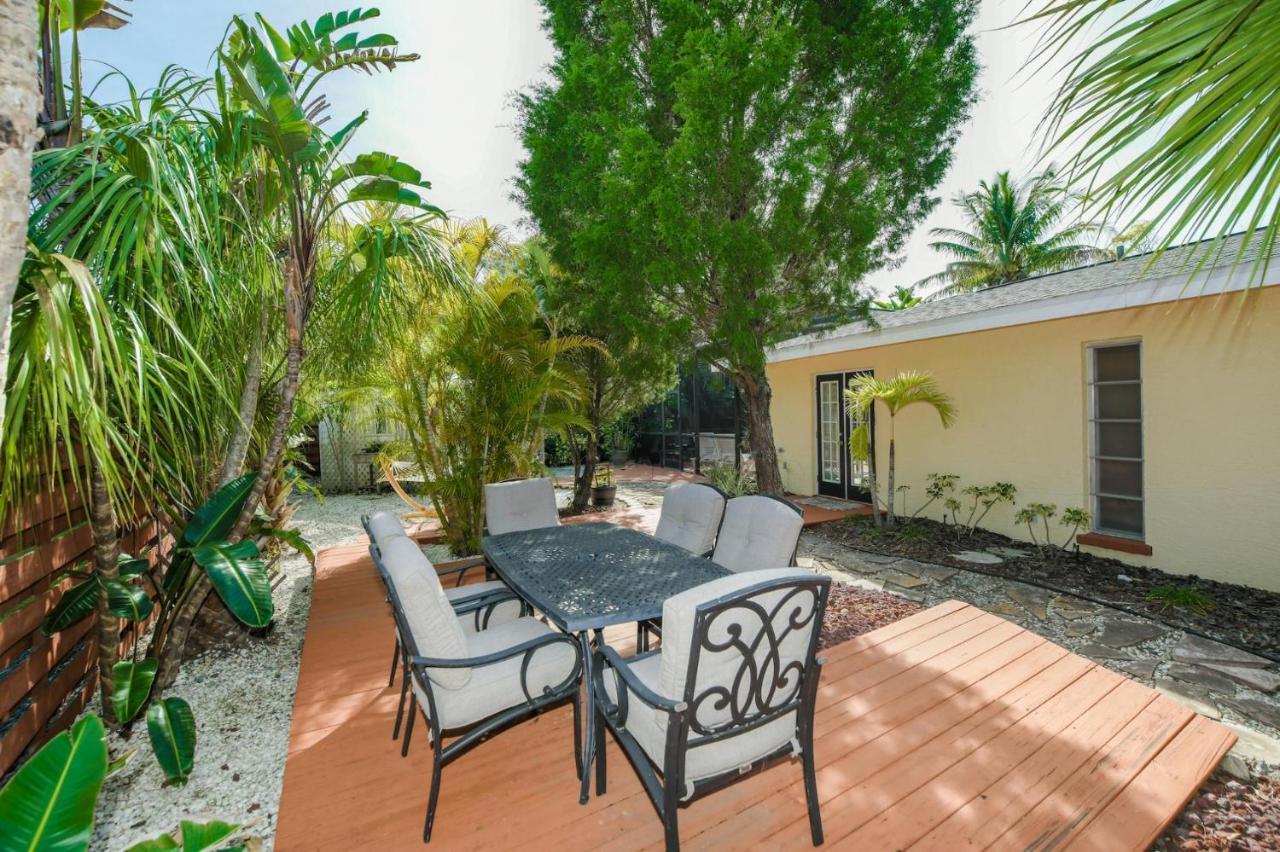 Island Time - Home Wenclosed Lagoon Style Pool Spa Walk To Beach Bikes Holmes Beach Exterior photo